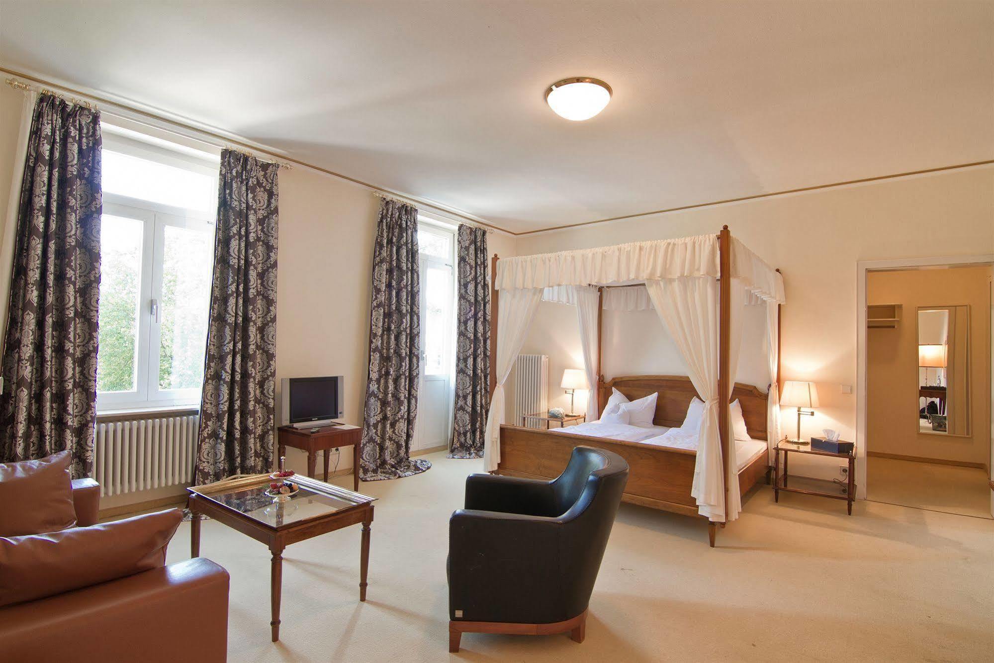 Hotel Romerbad Badenweiler Zewnętrze zdjęcie