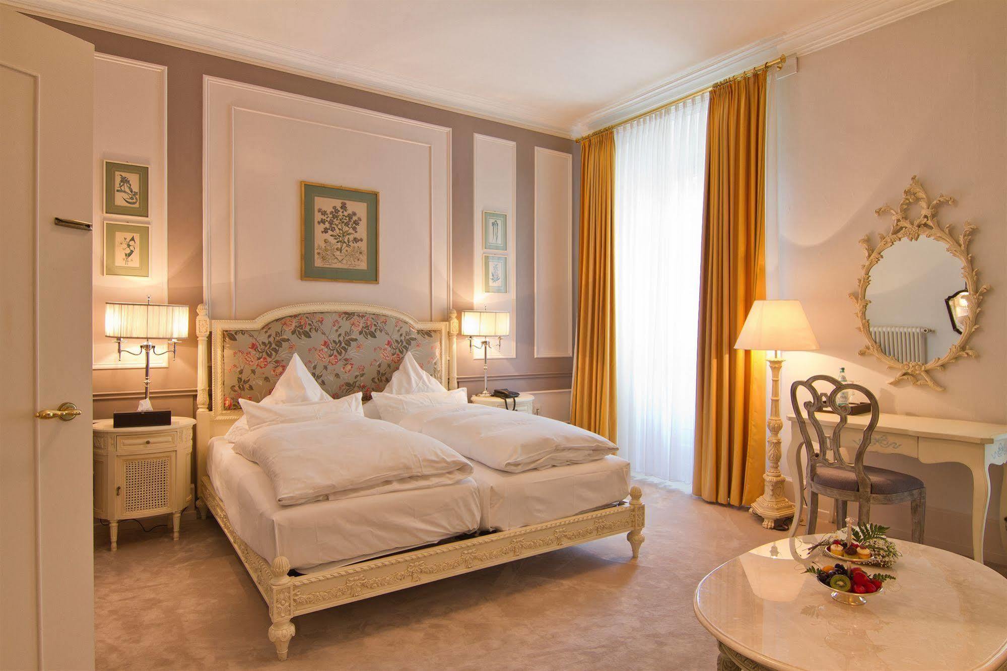 Hotel Romerbad Badenweiler Zewnętrze zdjęcie