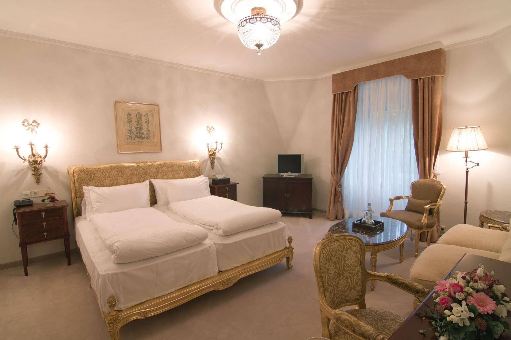 Hotel Romerbad Badenweiler Zewnętrze zdjęcie